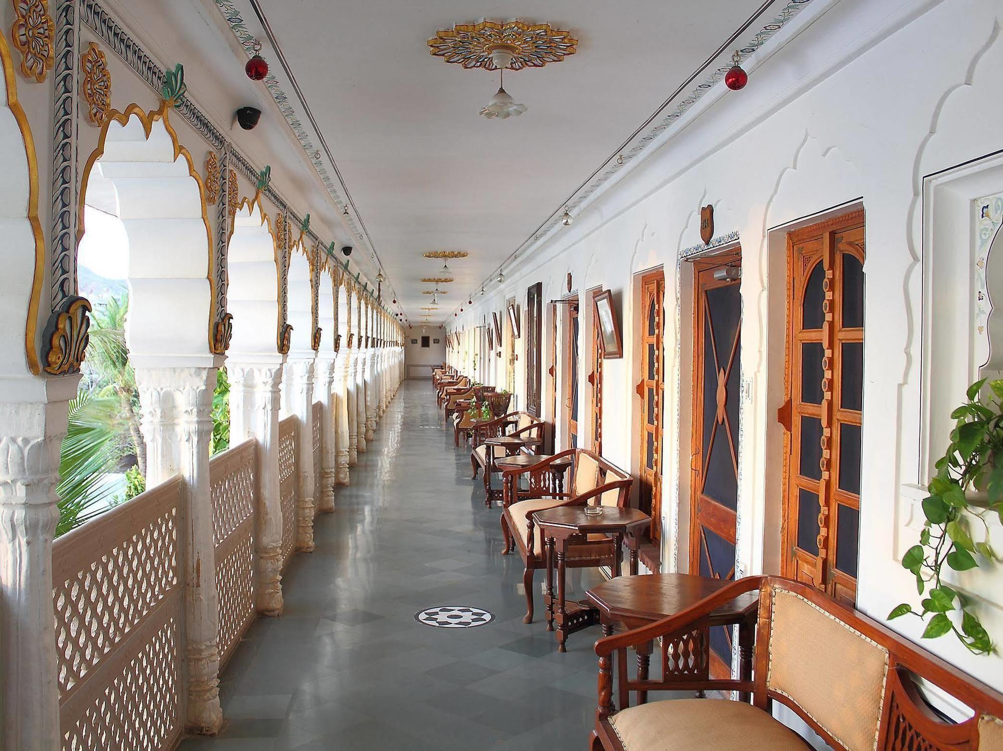 Hotel Pushkar Palace Экстерьер фото